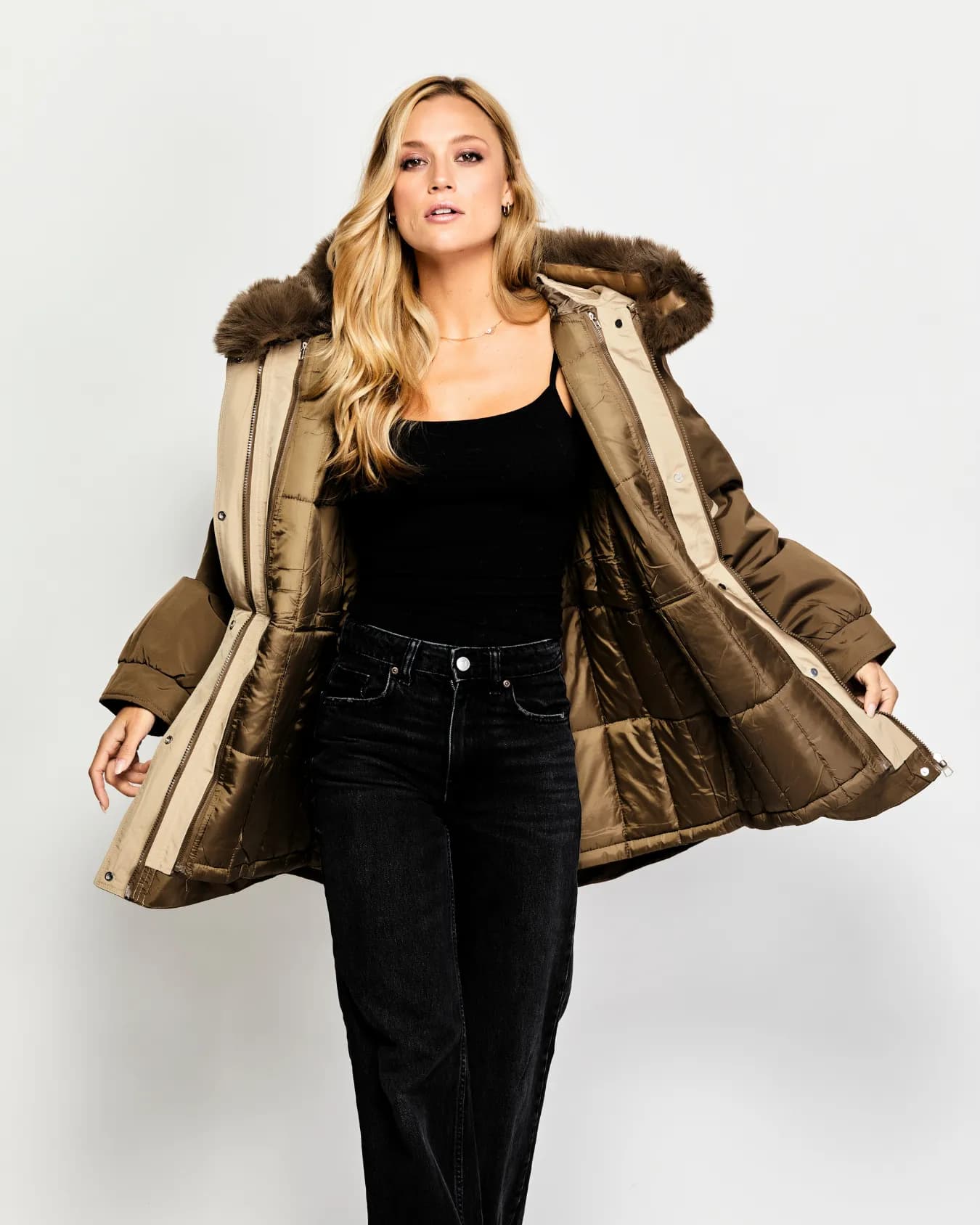 Lyon — Parka con gorro de fur — foto 1