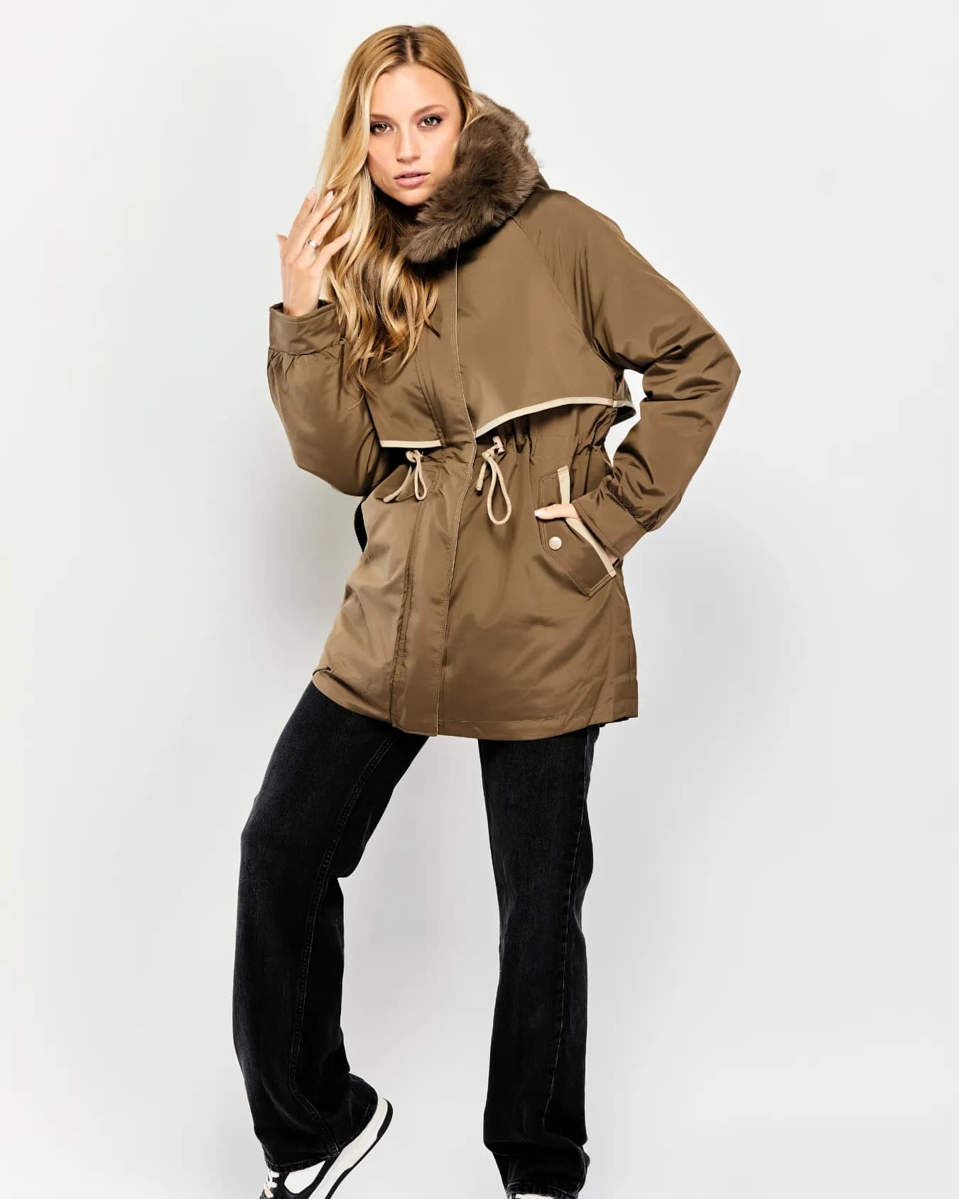 Lyon — Parka con gorro de fur — foto 2